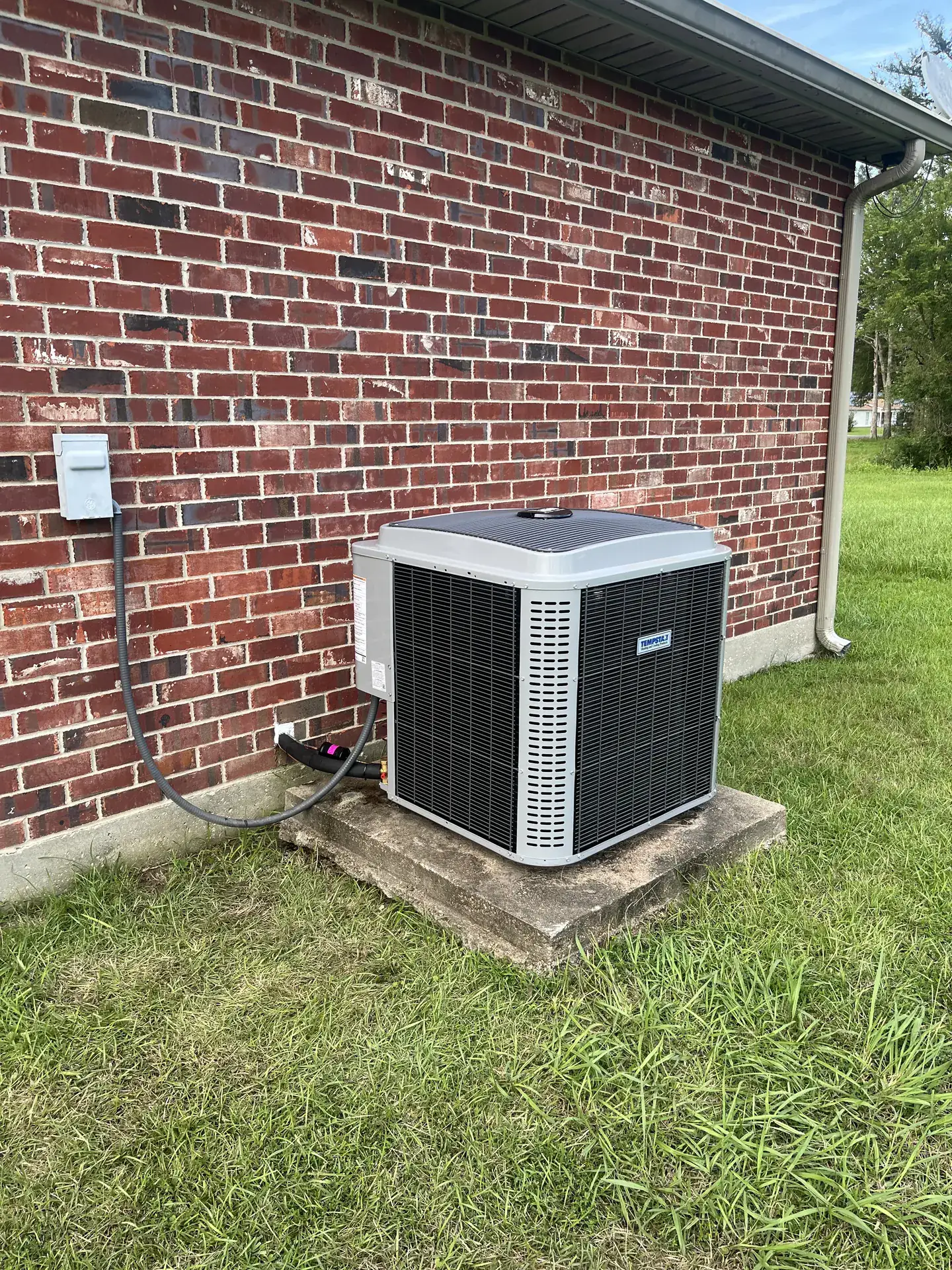 Residential outdoor air-conditioning equipment at an S&S service property